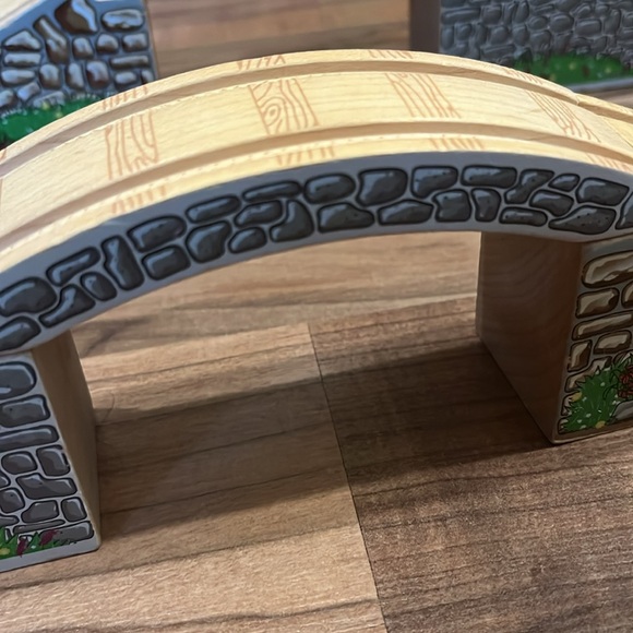 Set of 2 archway bridges (each have 3 pieces) Thomas & friends - Picture 2 of 5